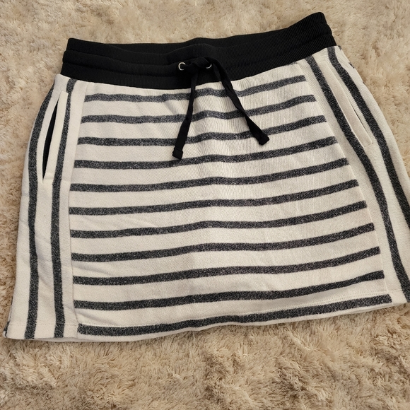 Jones New York Pants - 🆕 WOT navy skort with pockets